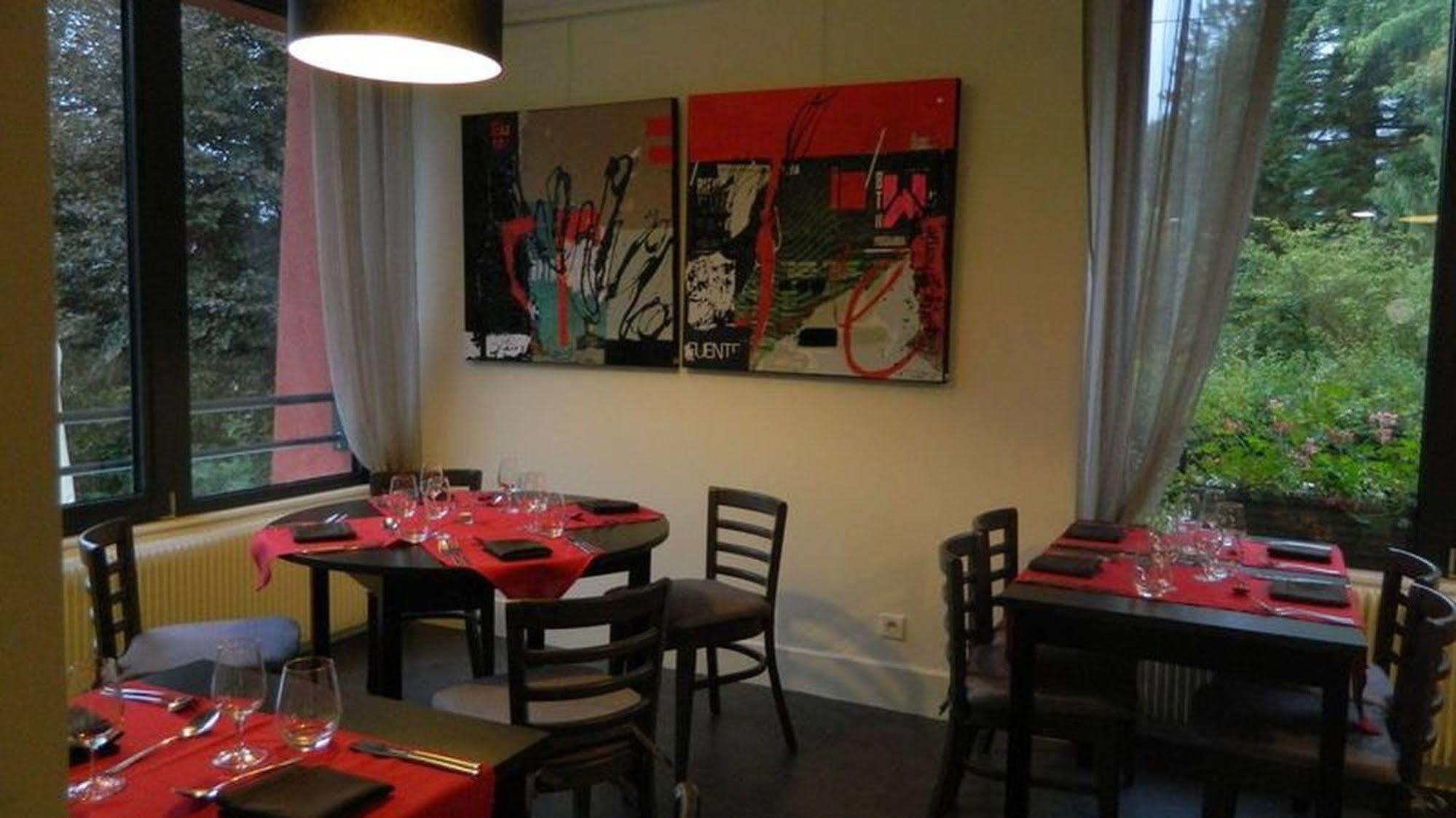 Hotel Restaurant L Echo Du Lac Gérardmer Buitenkant foto